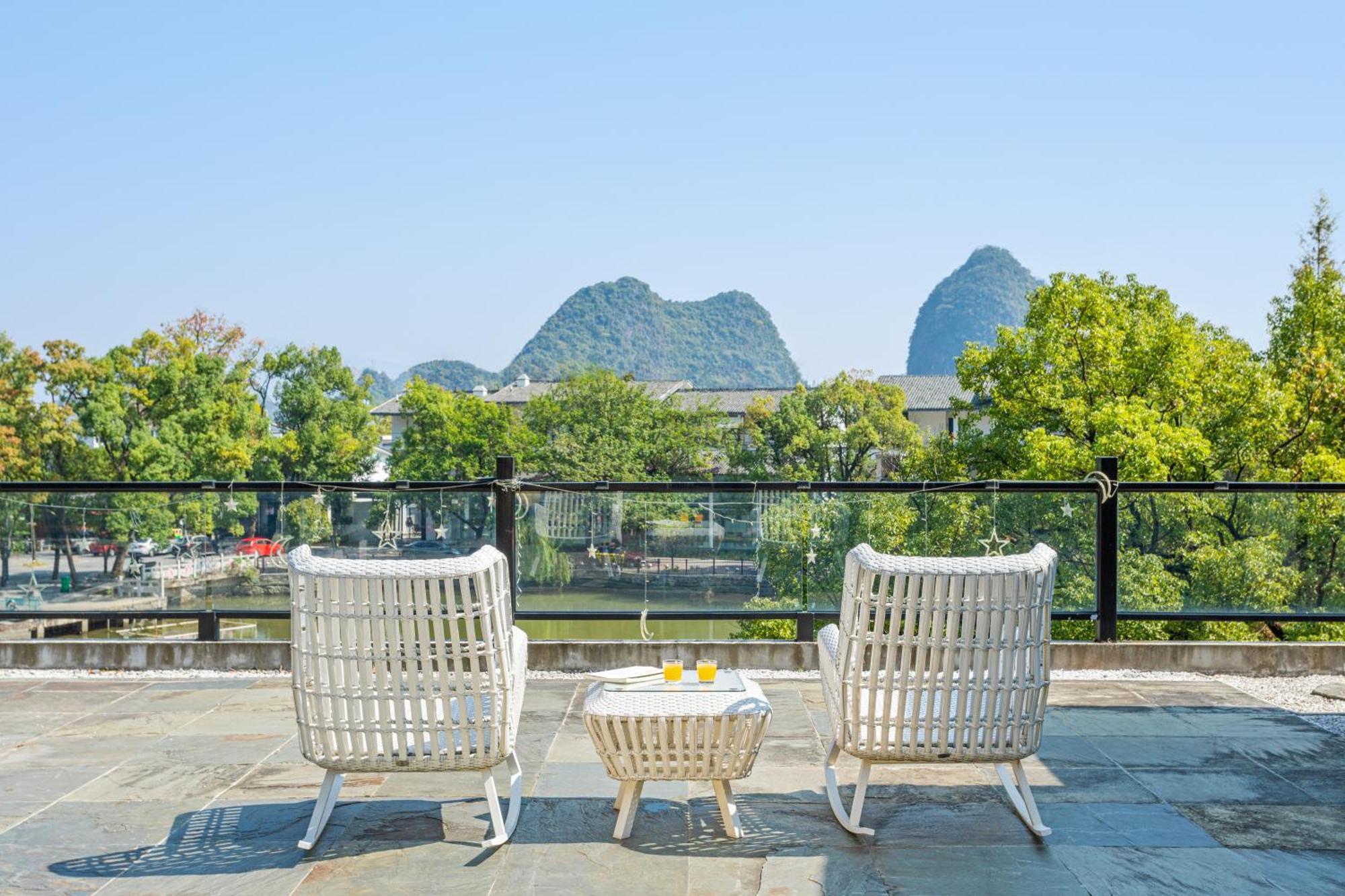 Guilin Heshe Lakeside Resort-Free Pick Up Service Stay Two Nights المظهر الخارجي الصورة