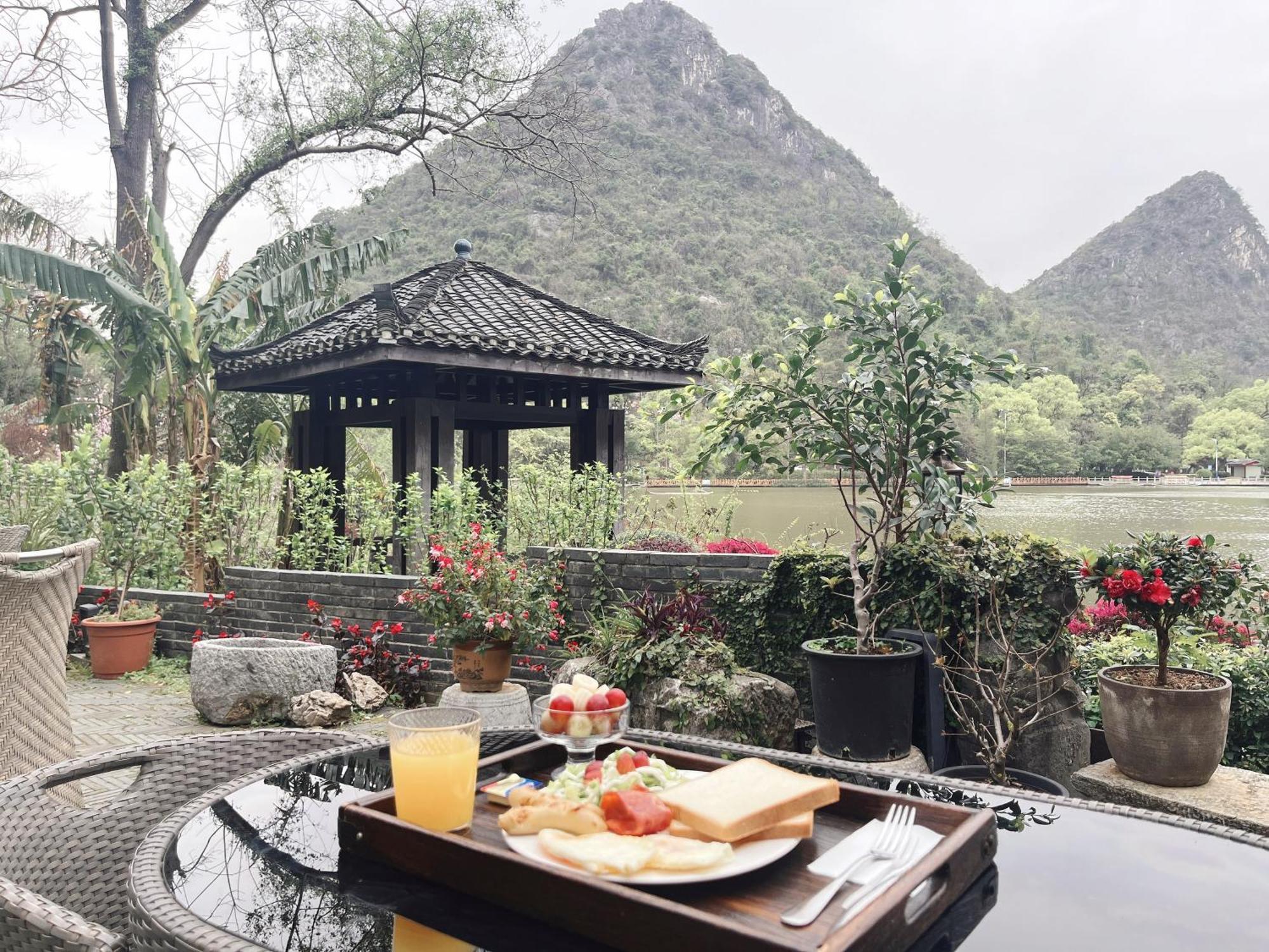 Guilin Heshe Lakeside Resort-Free Pick Up Service Stay Two Nights المظهر الخارجي الصورة